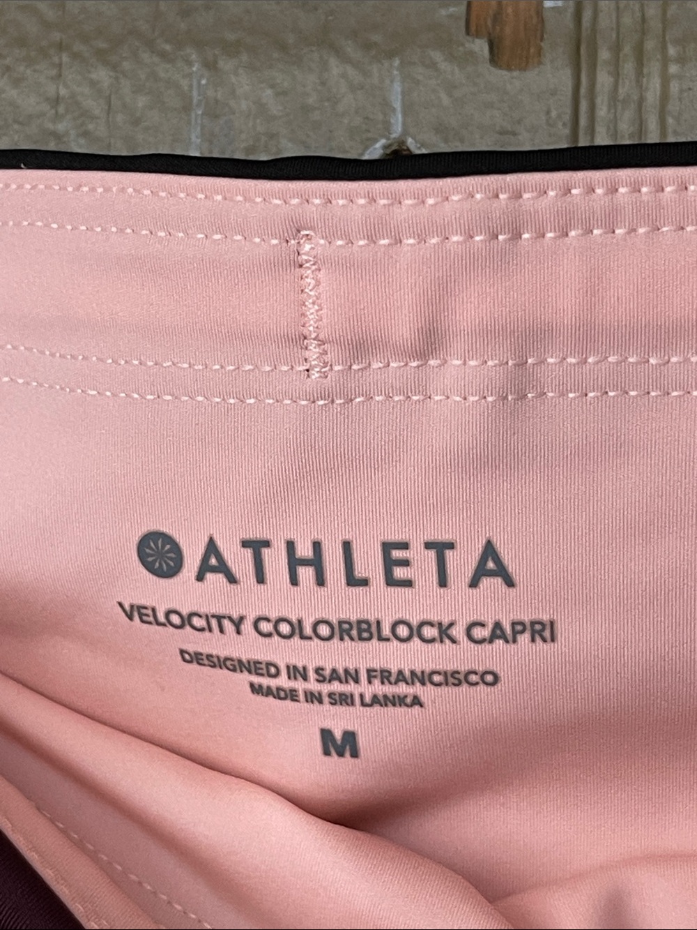 Athleta Velocity Colorblock Capri Leggings Size M - Picture 3 of 5